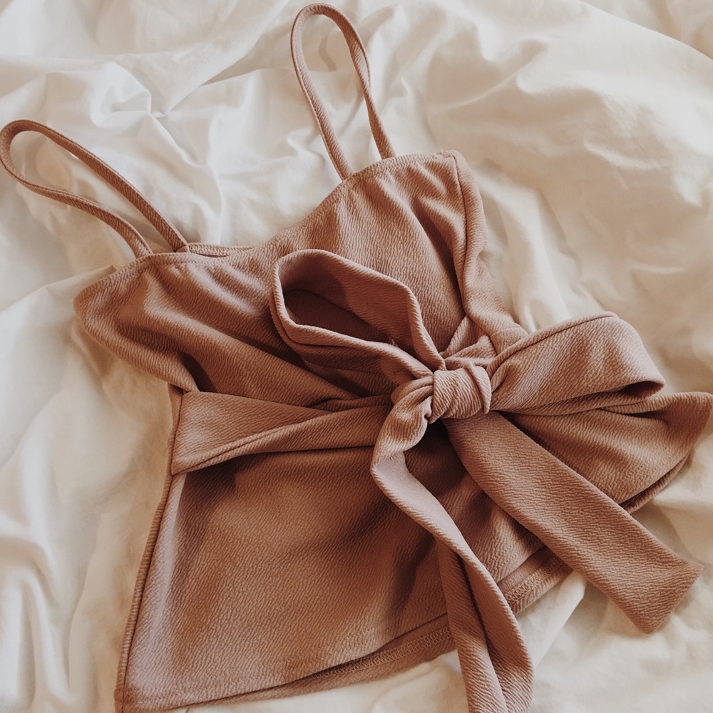 Tie front top